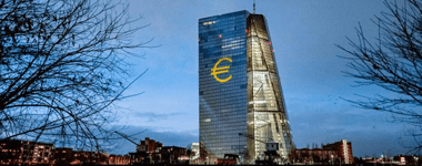 Bloomberg: Ανατροπή στις προβλέψεις για τα επιτόκια της ΕΚΤ - Μείωση από το καλοκαίρι